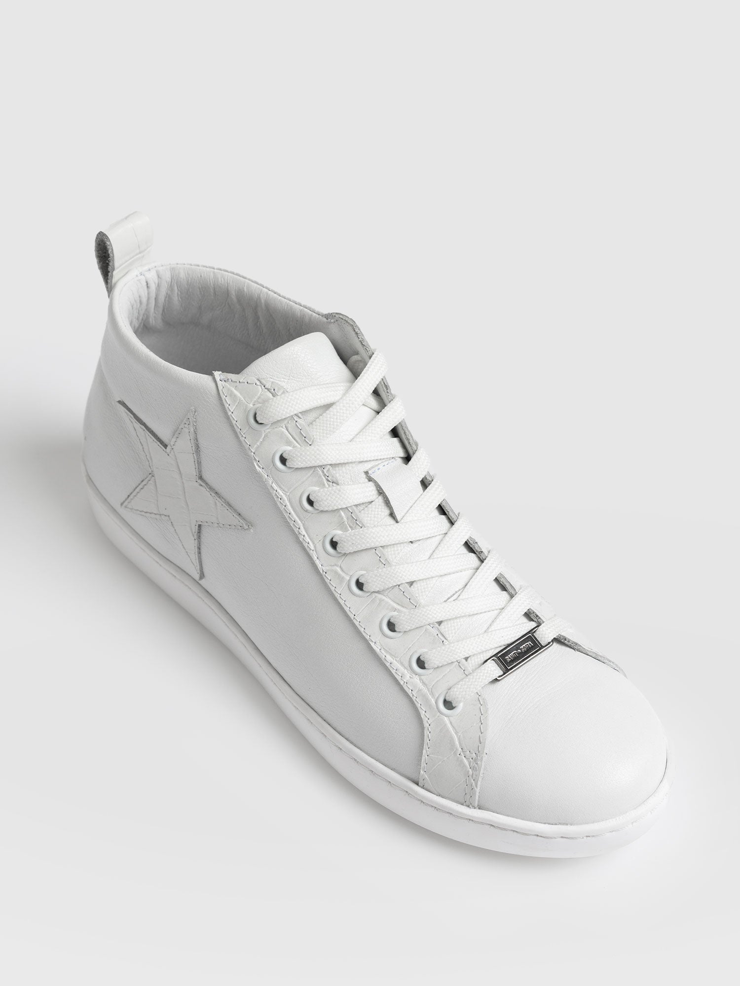 Hoxton Trainer White Croc - Women's Trainers | Saint + Sofia® EU